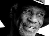 Blues musician Mac Arnold